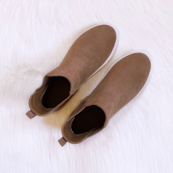 UGG Mauna Chestnut Suede Chelsea Sneaker Boots - Picture 4 of 7